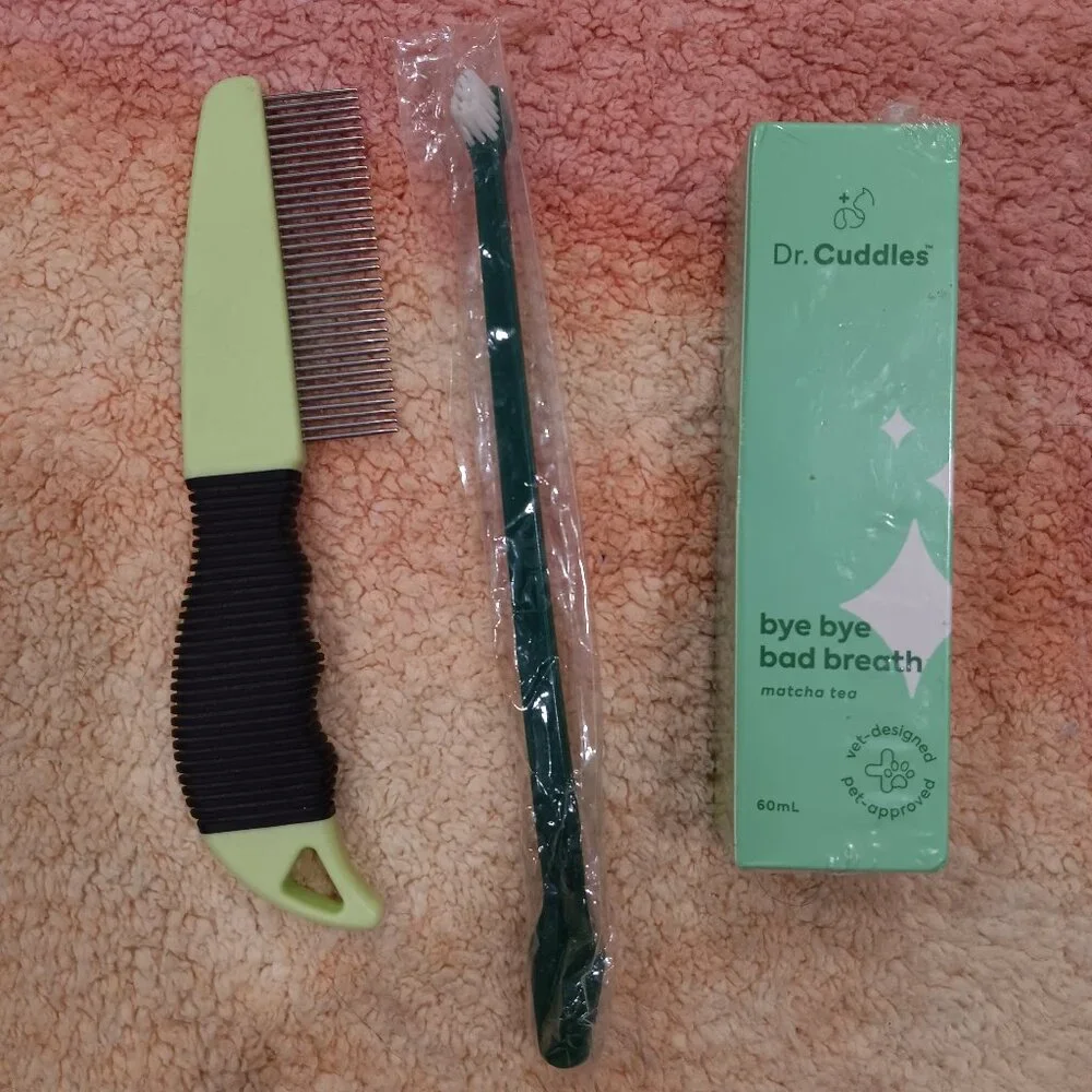 Dr. Cuddles bye bye bad breath + dog toothbrush + dog brush package